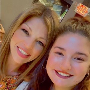 Meet your Posher, Courtney